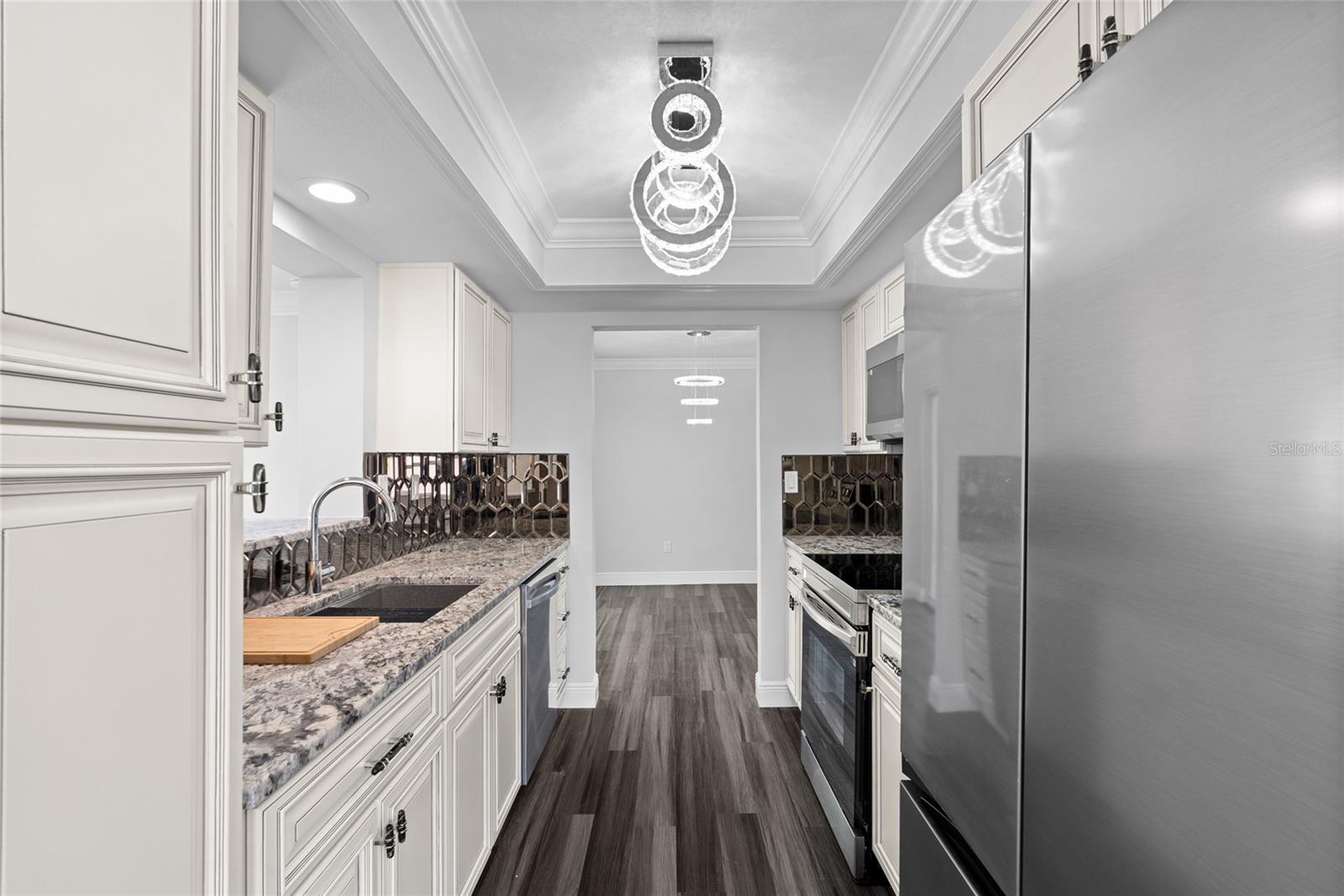 Image 11 of 40 For 13632 Imperial Groves Drive S