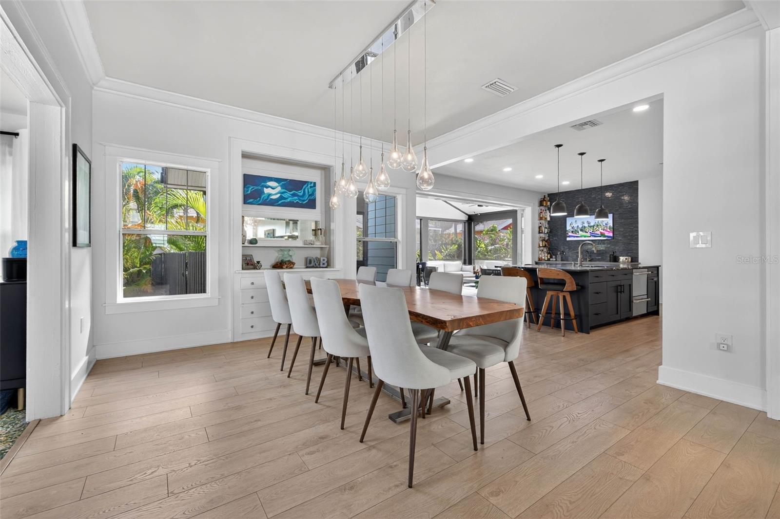 Image 13 of 73 For 2822 Burlington Avenue N