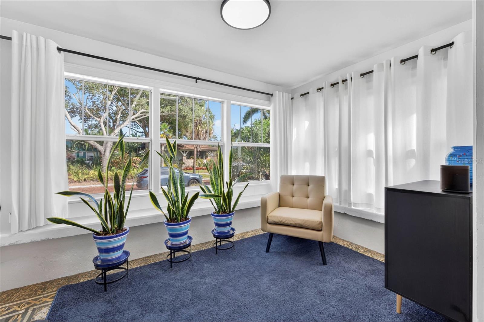 Image 16 of 73 For 2822 Burlington Avenue N