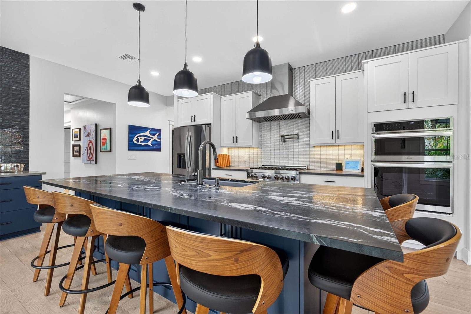 Image 24 of 73 For 2822 Burlington Avenue N