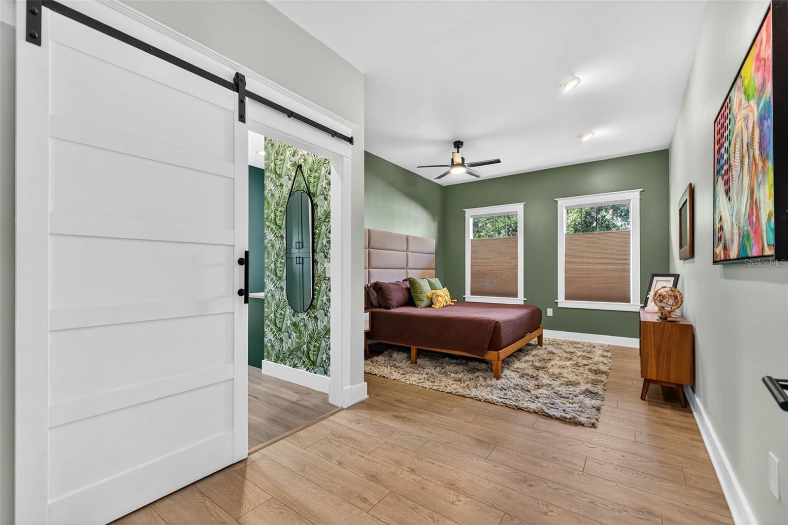 Image 38 of 73 For 2822 Burlington Avenue N