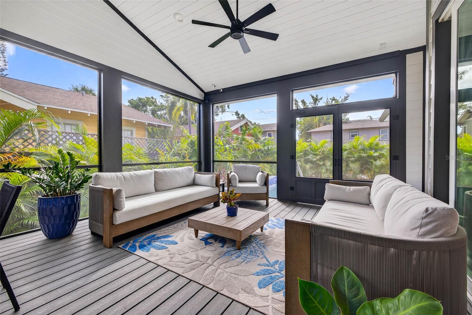 Image 49 of 73 For 2822 Burlington Avenue N