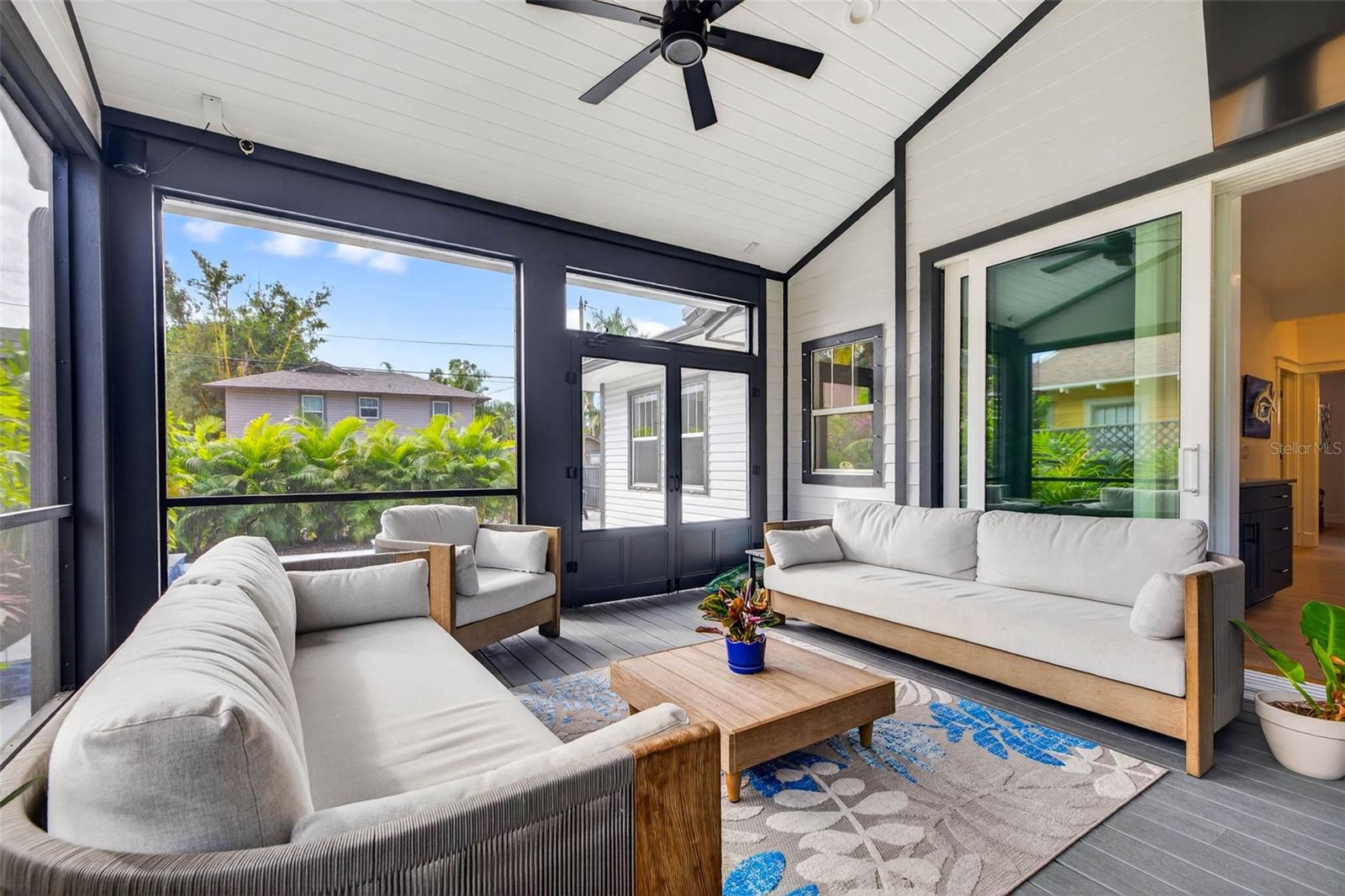 Image 51 of 73 For 2822 Burlington Avenue N