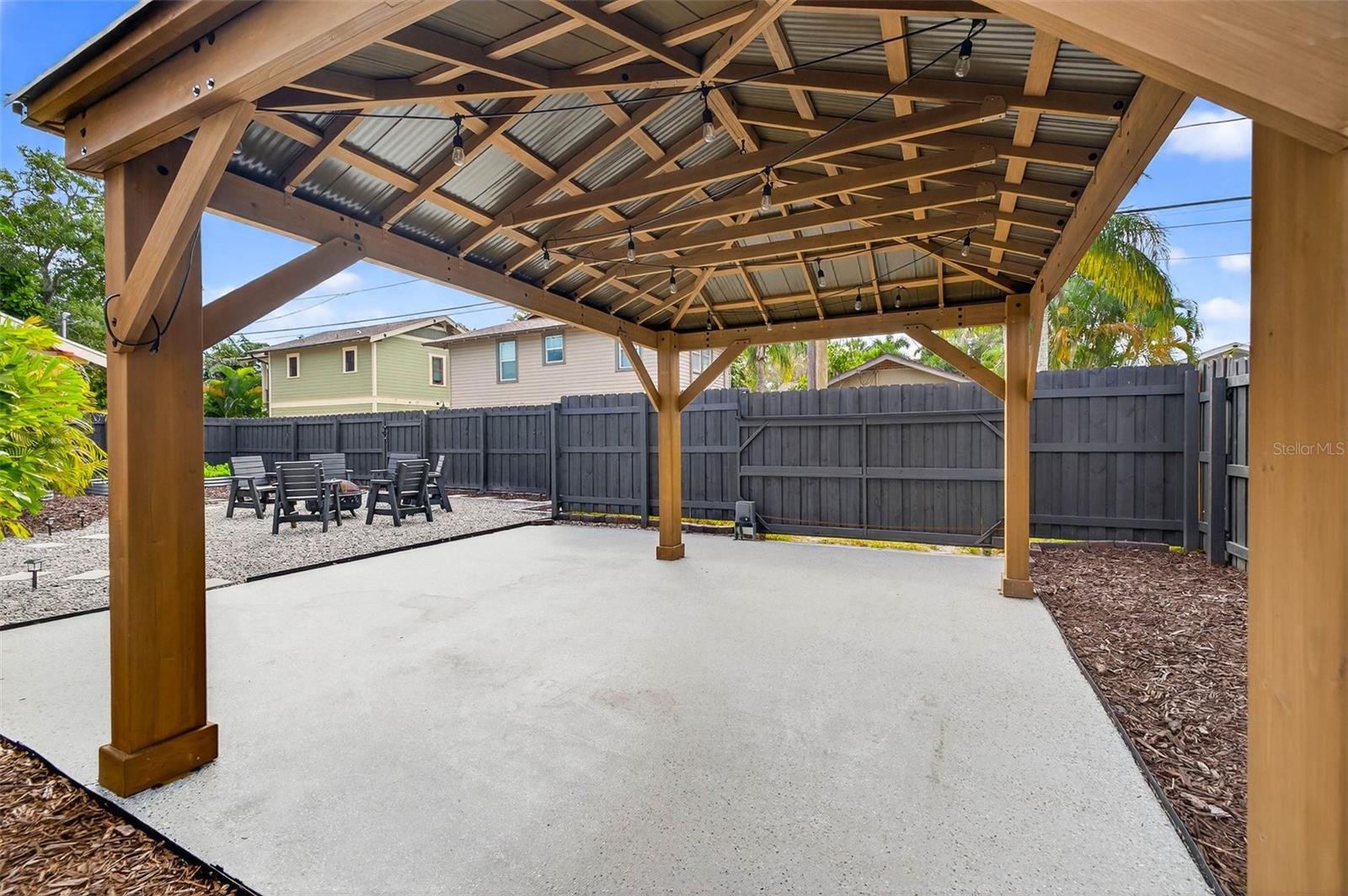 Image 62 of 73 For 2822 Burlington Avenue N