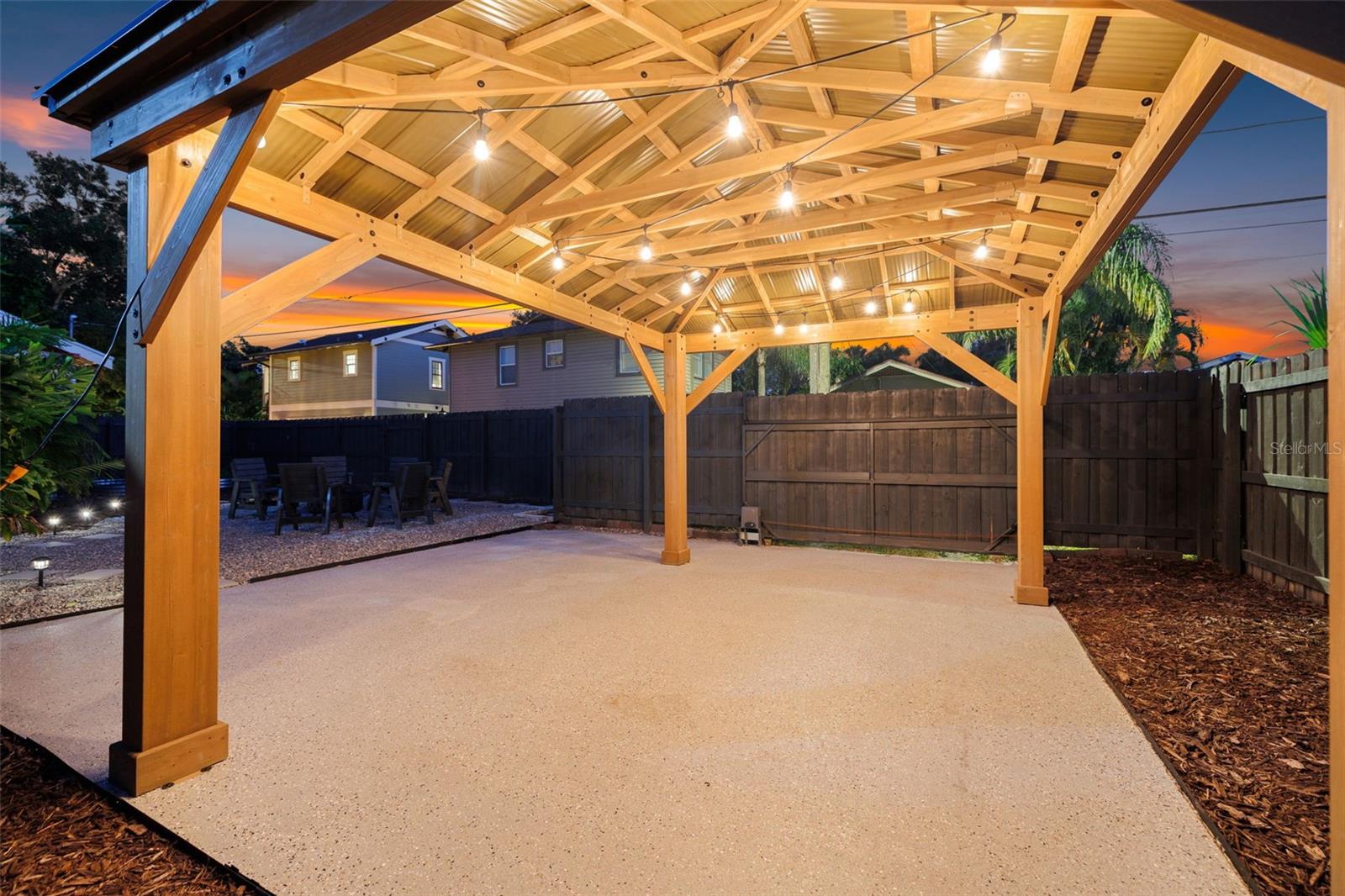 Image 64 of 73 For 2822 Burlington Avenue N