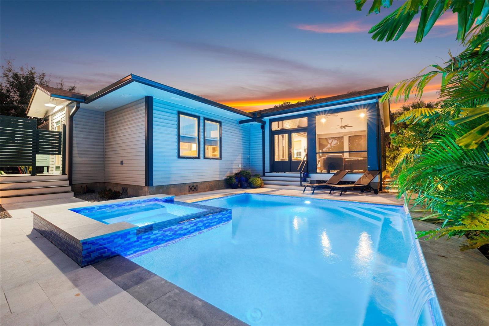 Image 66 of 73 For 2822 Burlington Avenue N