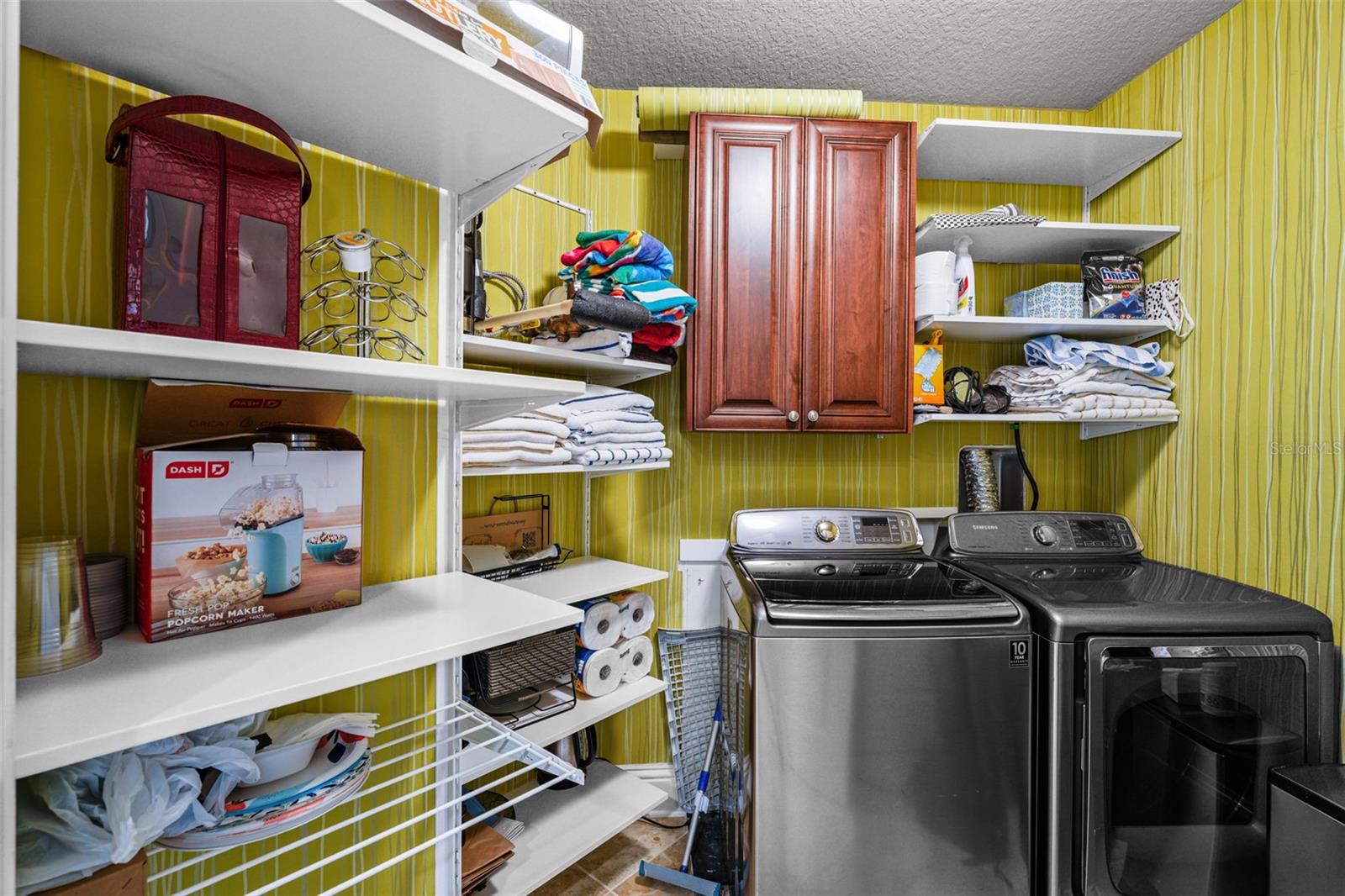 Image 17 of 46 For 470 Mandalay Avenue 403