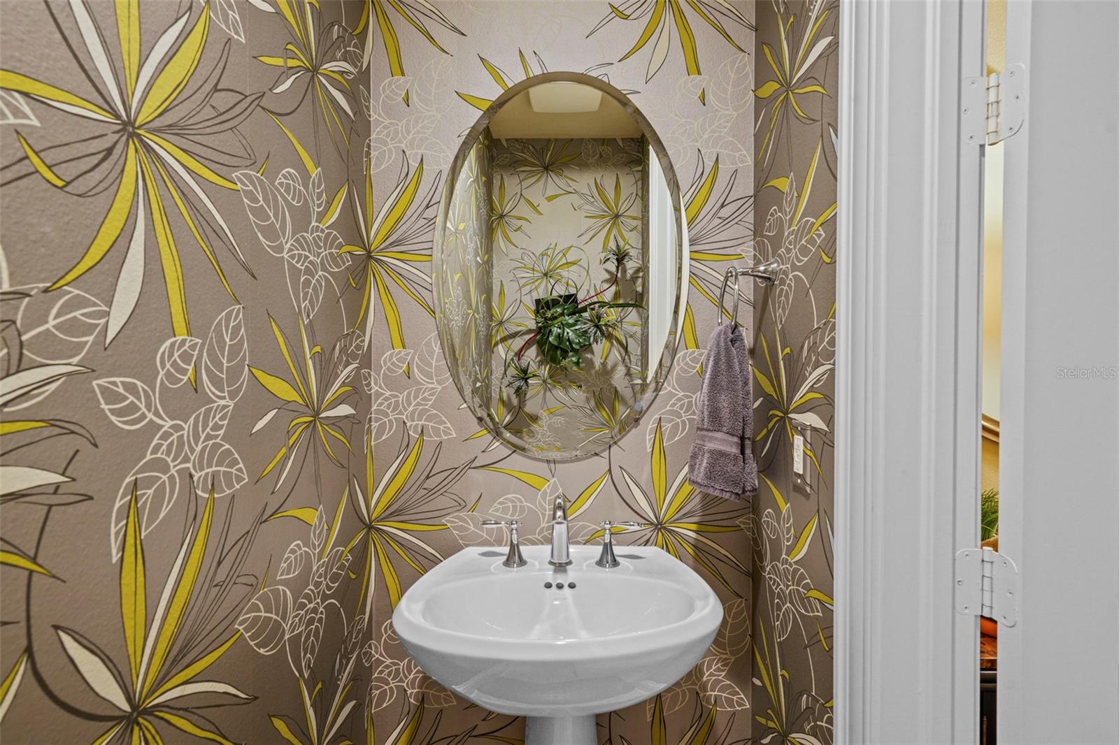 Image 20 of 46 For 470 Mandalay Avenue 403