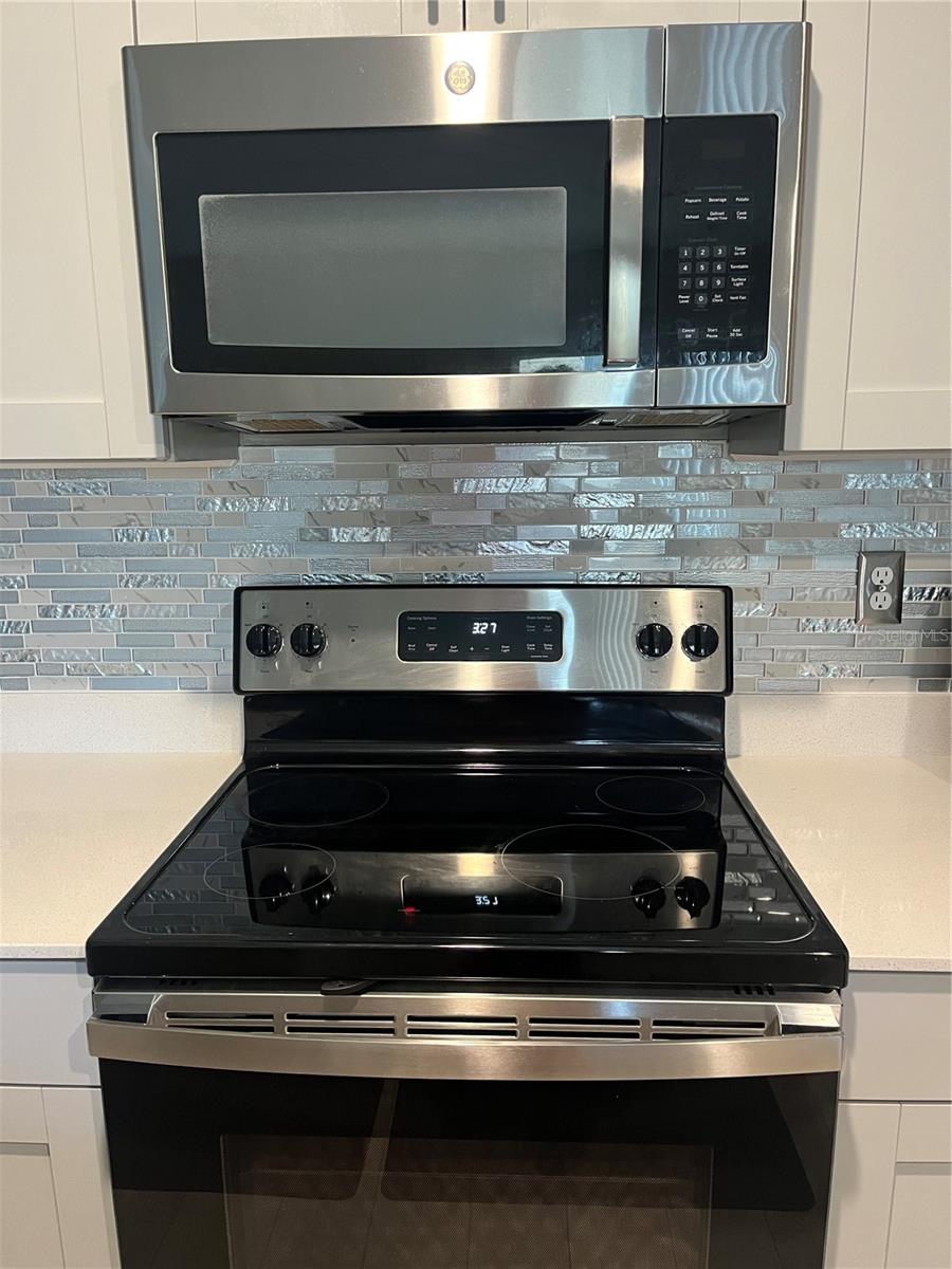 Image 11 of 37 For 34209 Scarlet Sage Courts