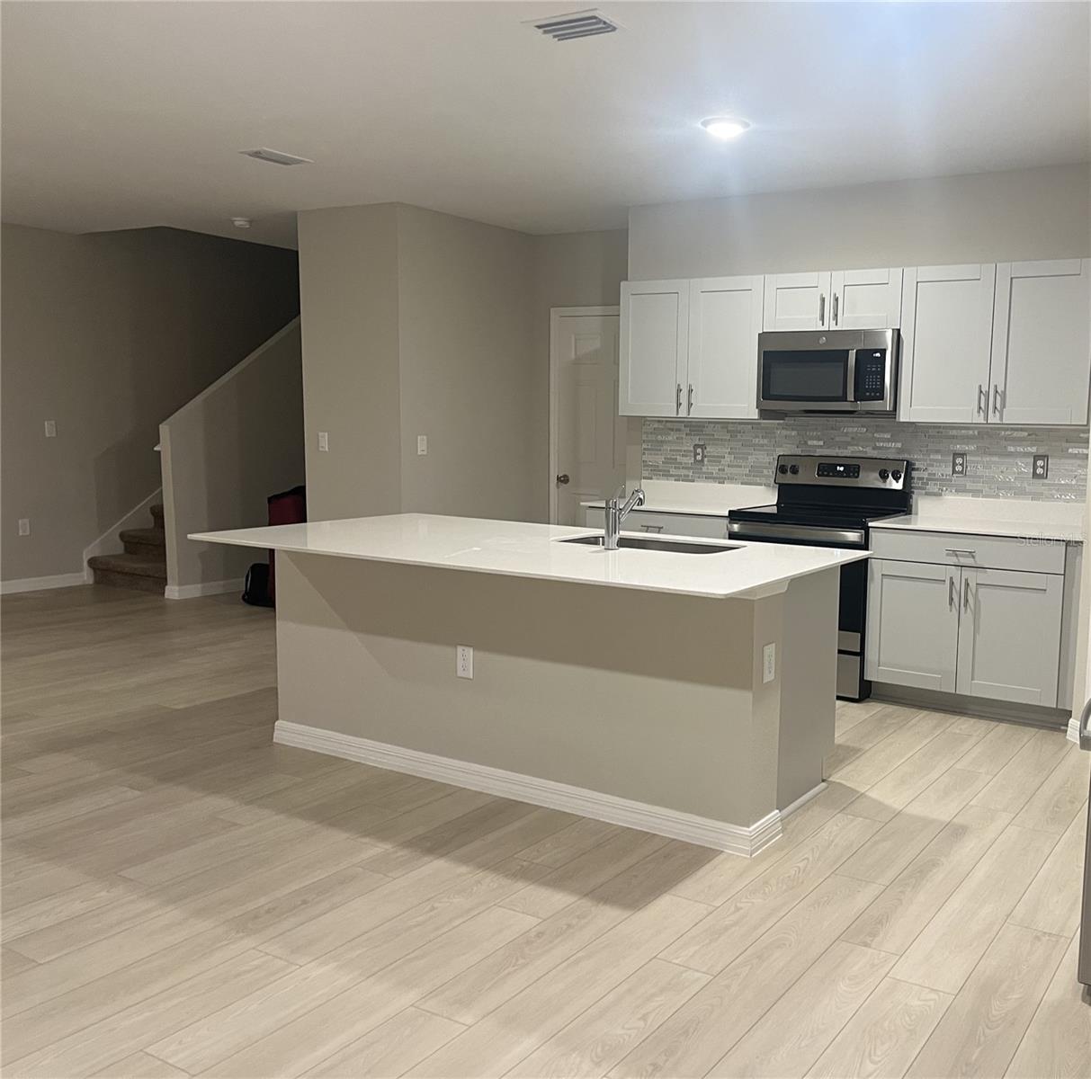 Image 8 of 37 For 34209 Scarlet Sage Courts