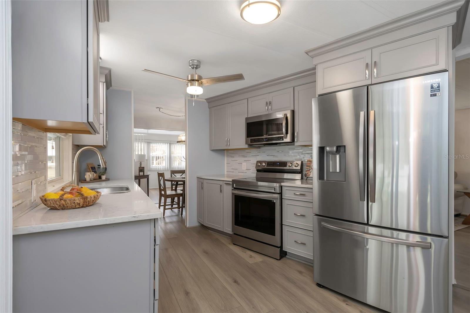 Image 13 of 64 For 198 Philadelphia Boulevard 11