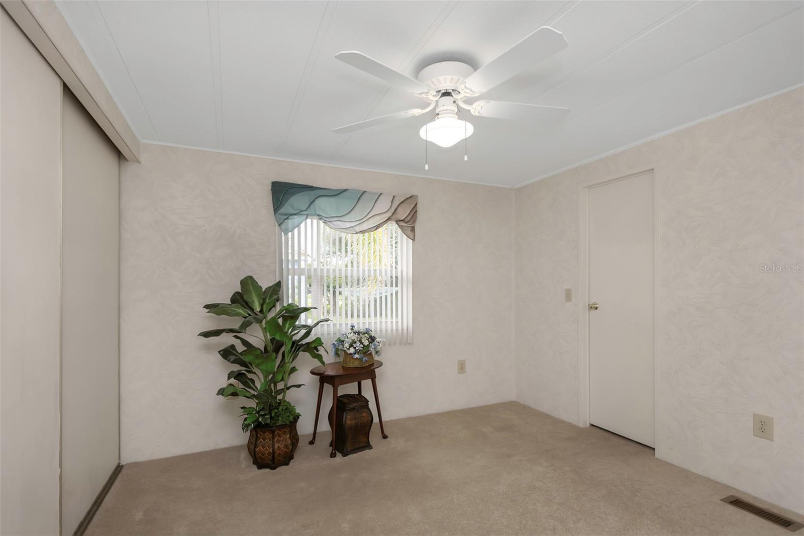 Image 30 of 64 For 198 Philadelphia Boulevard 11