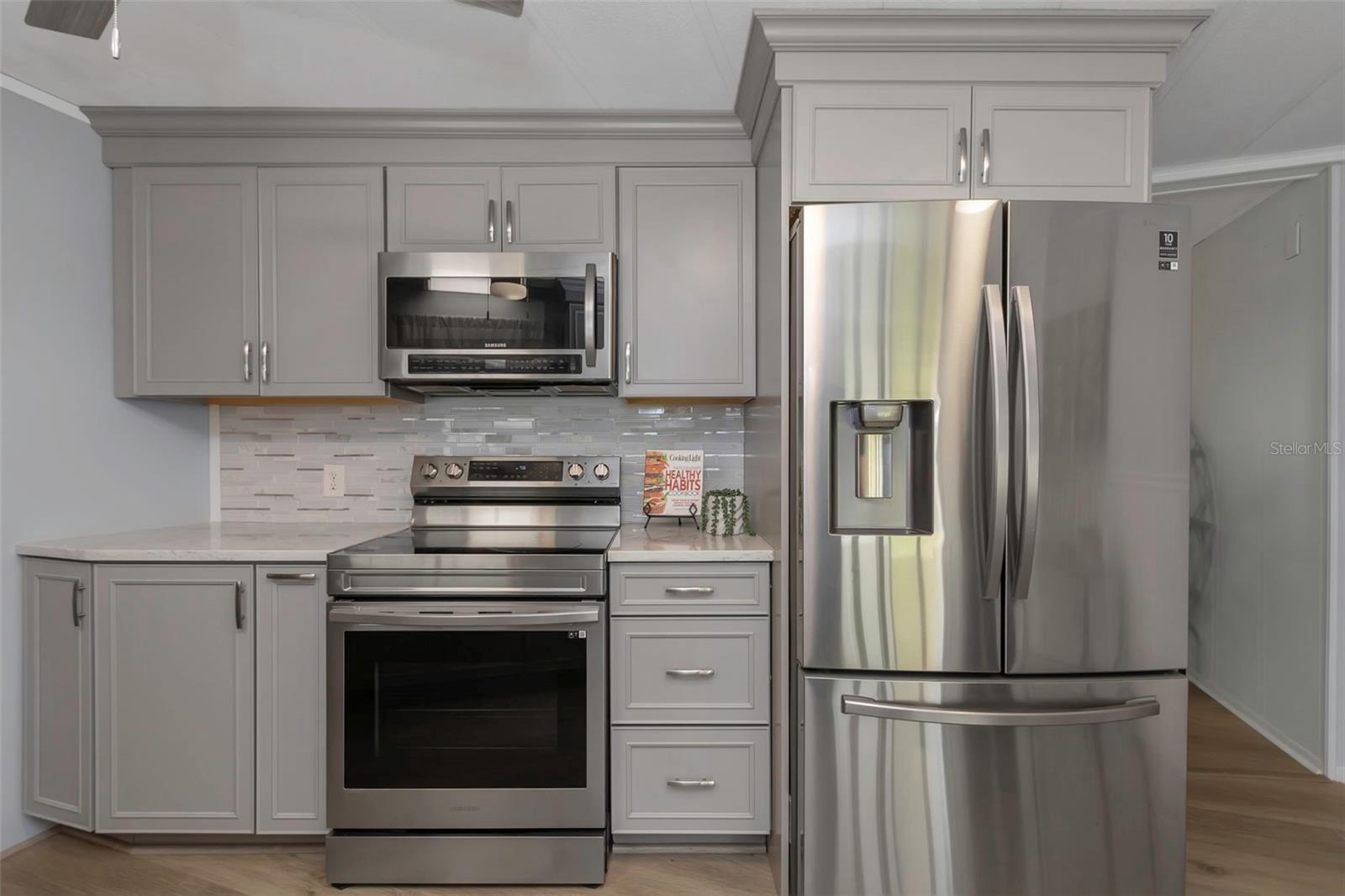 Image 9 of 64 For 198 Philadelphia Boulevard 11