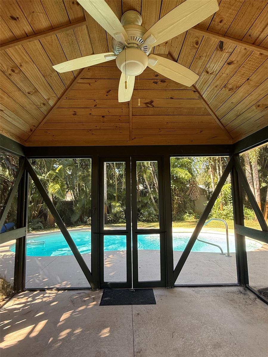 Image 7 of 27 For 5934 115th Lane