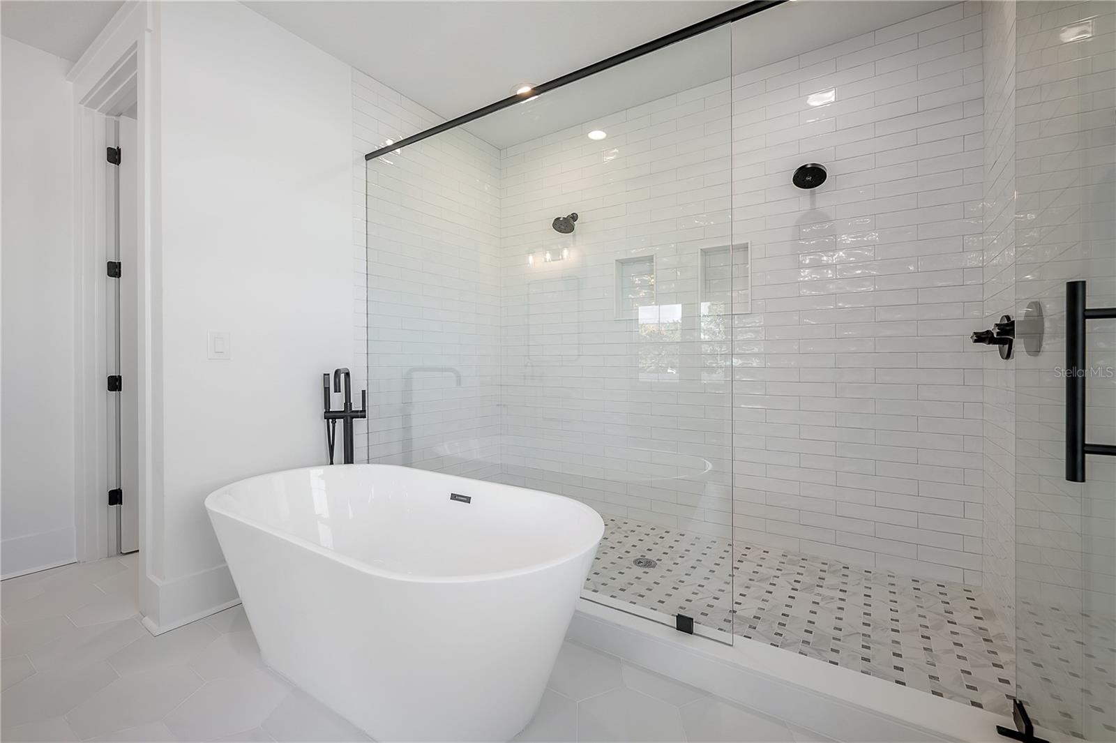 Image 30 of 50 For 802 Wilder Avenue