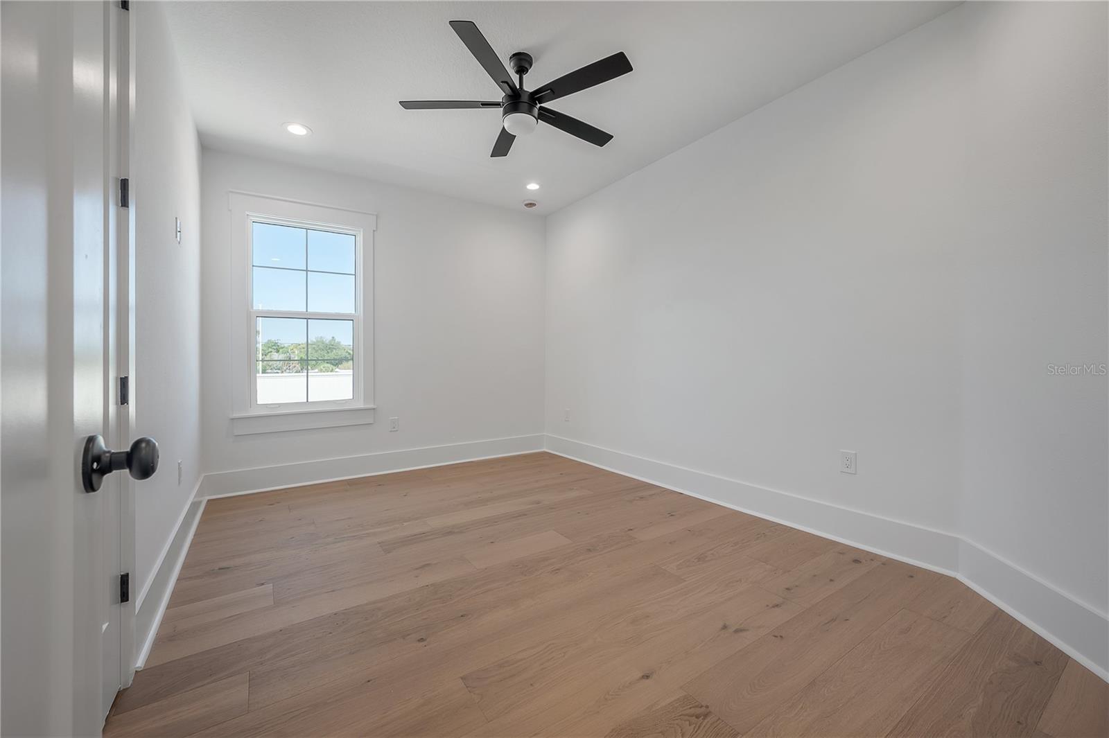 Image 33 of 50 For 802 Wilder Avenue