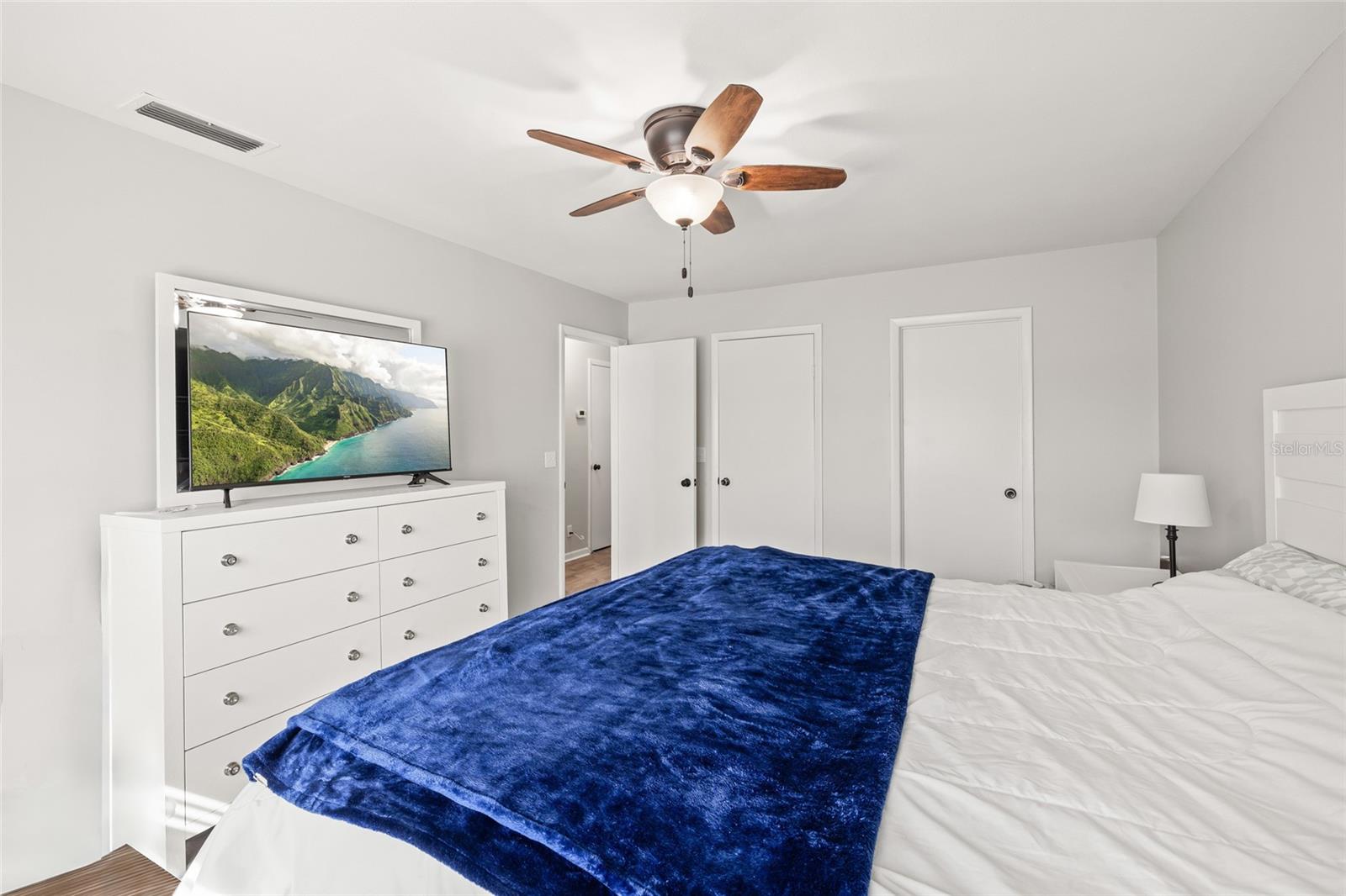 Image 16 of 27 For 3267 39th Street S B