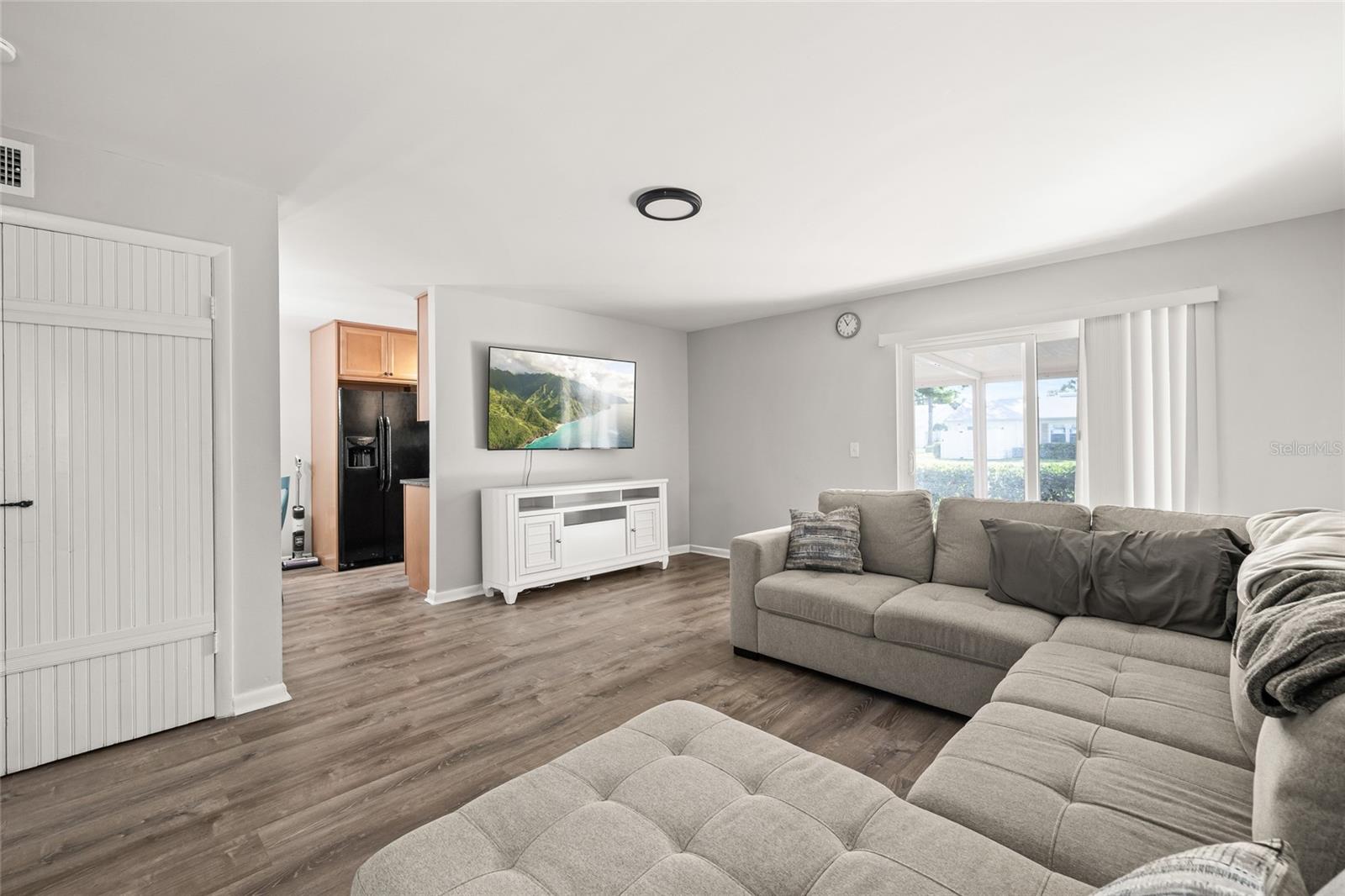 Image 4 of 27 For 3267 39th Street S B