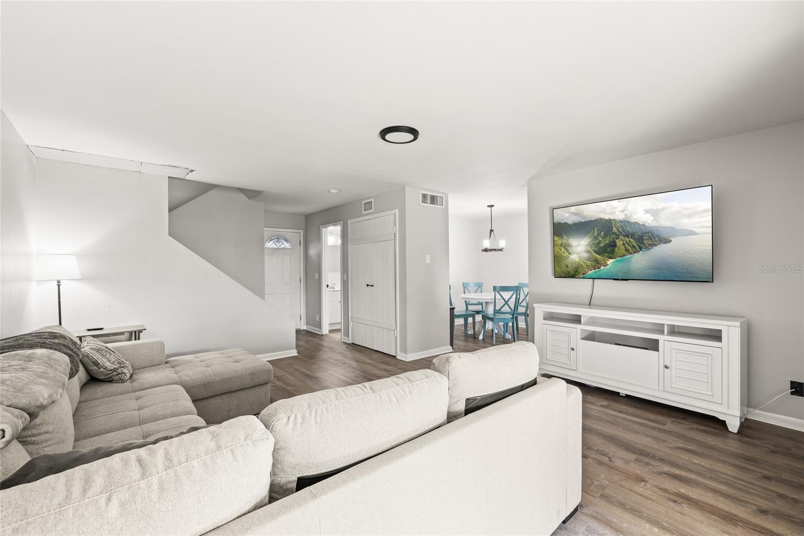 Image 5 of 27 For 3267 39th Street S B