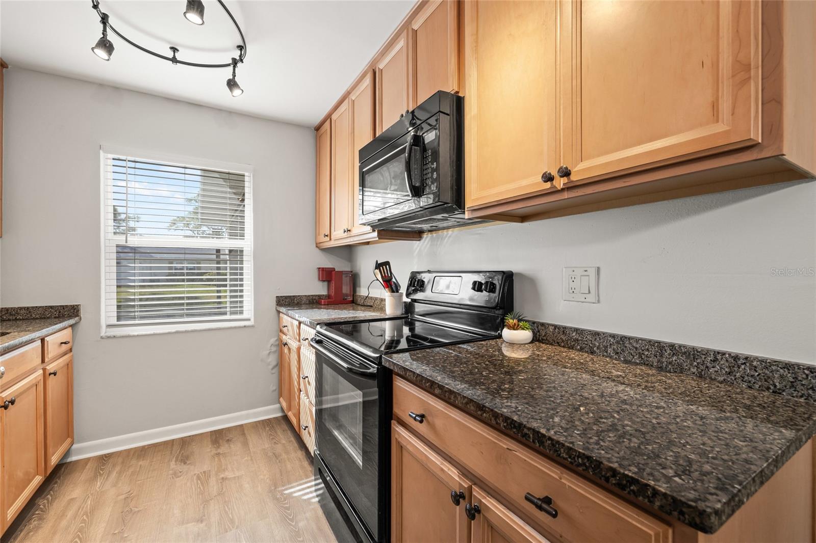 Image 9 of 27 For 3267 39th Street S B