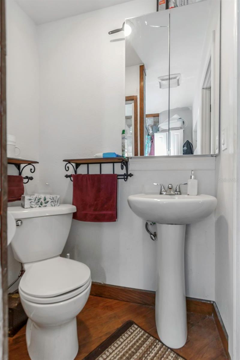 Image 12 of 80 For 17500 Marsh Road