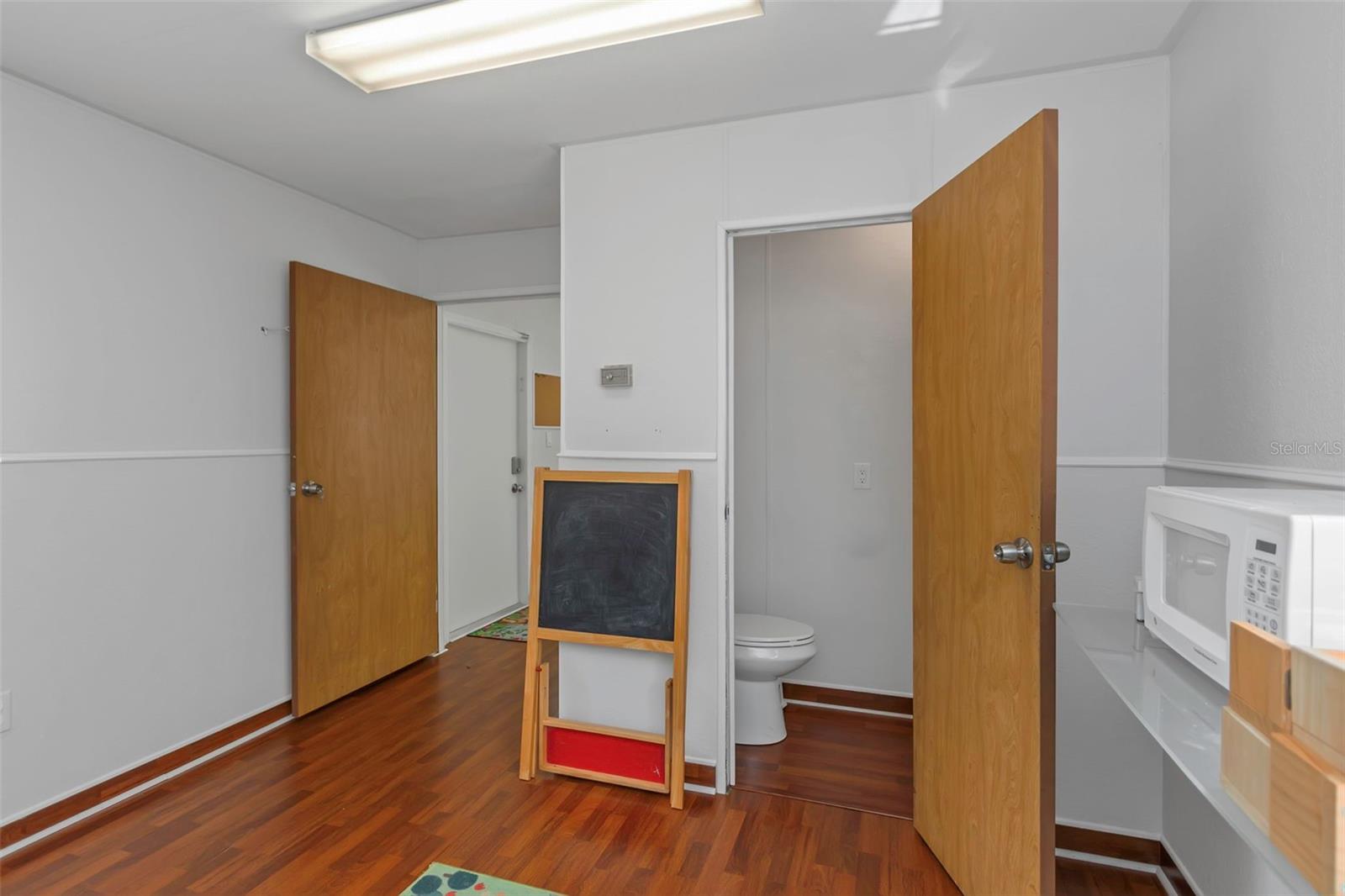 Image 57 of 80 For 17500 Marsh Road