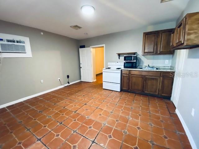 Image 4 of 13 For 9718 Nebraska Avenue 1