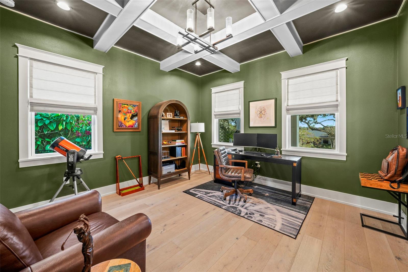 Image 14 of 37 For 2403 Cambridge Avenue