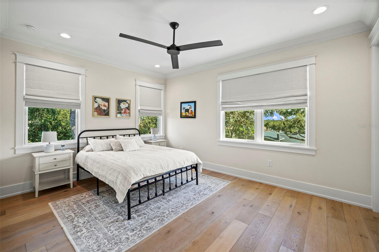 Image 24 of 37 For 2403 Cambridge Avenue