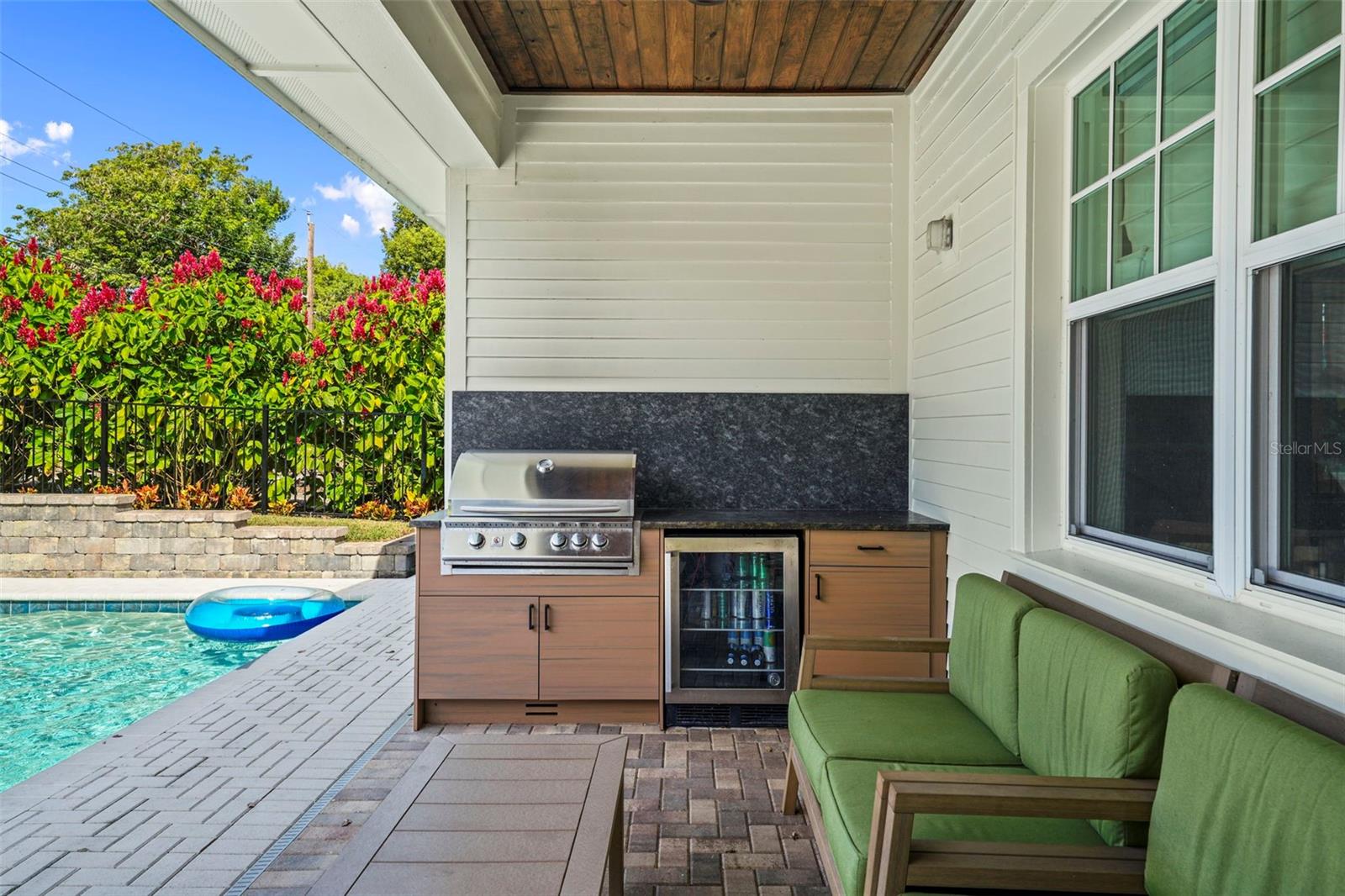 Image 31 of 37 For 2403 Cambridge Avenue