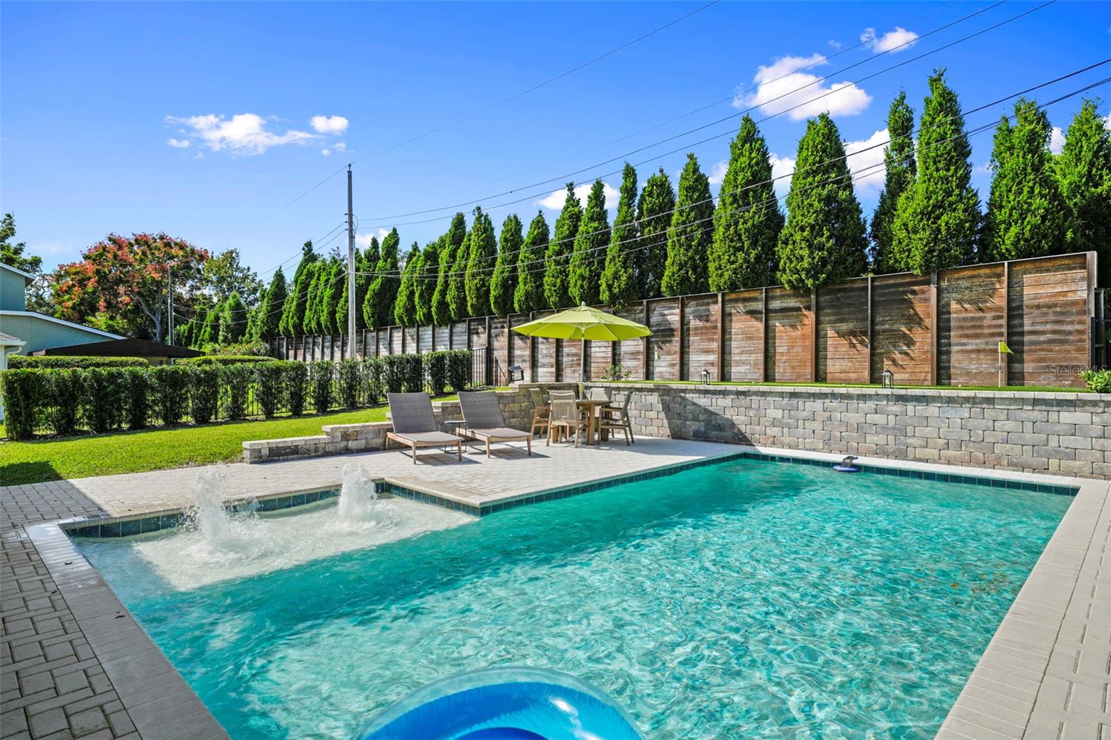 Image 32 of 37 For 2403 Cambridge Avenue