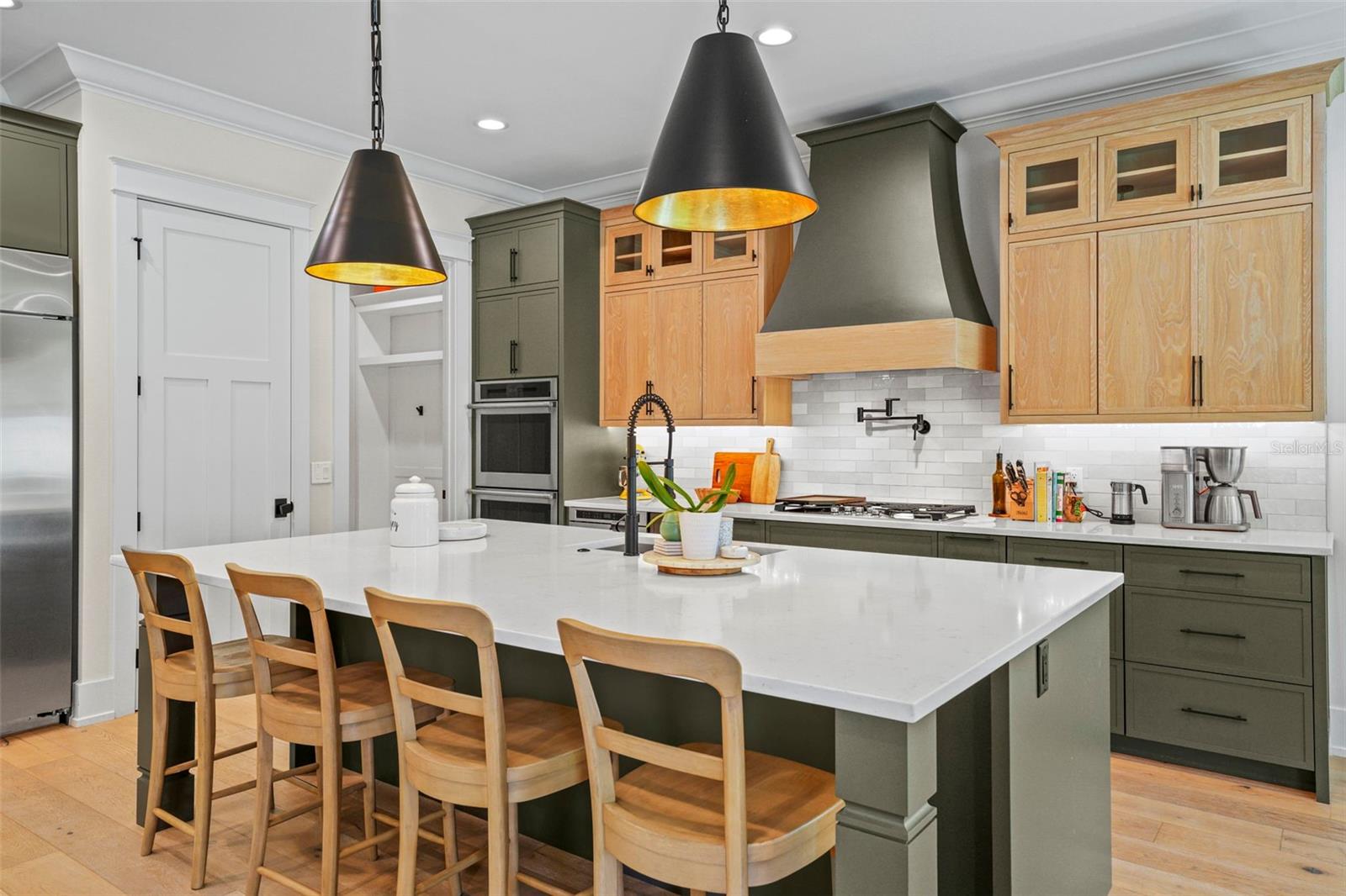 Image 6 of 37 For 2403 Cambridge Avenue