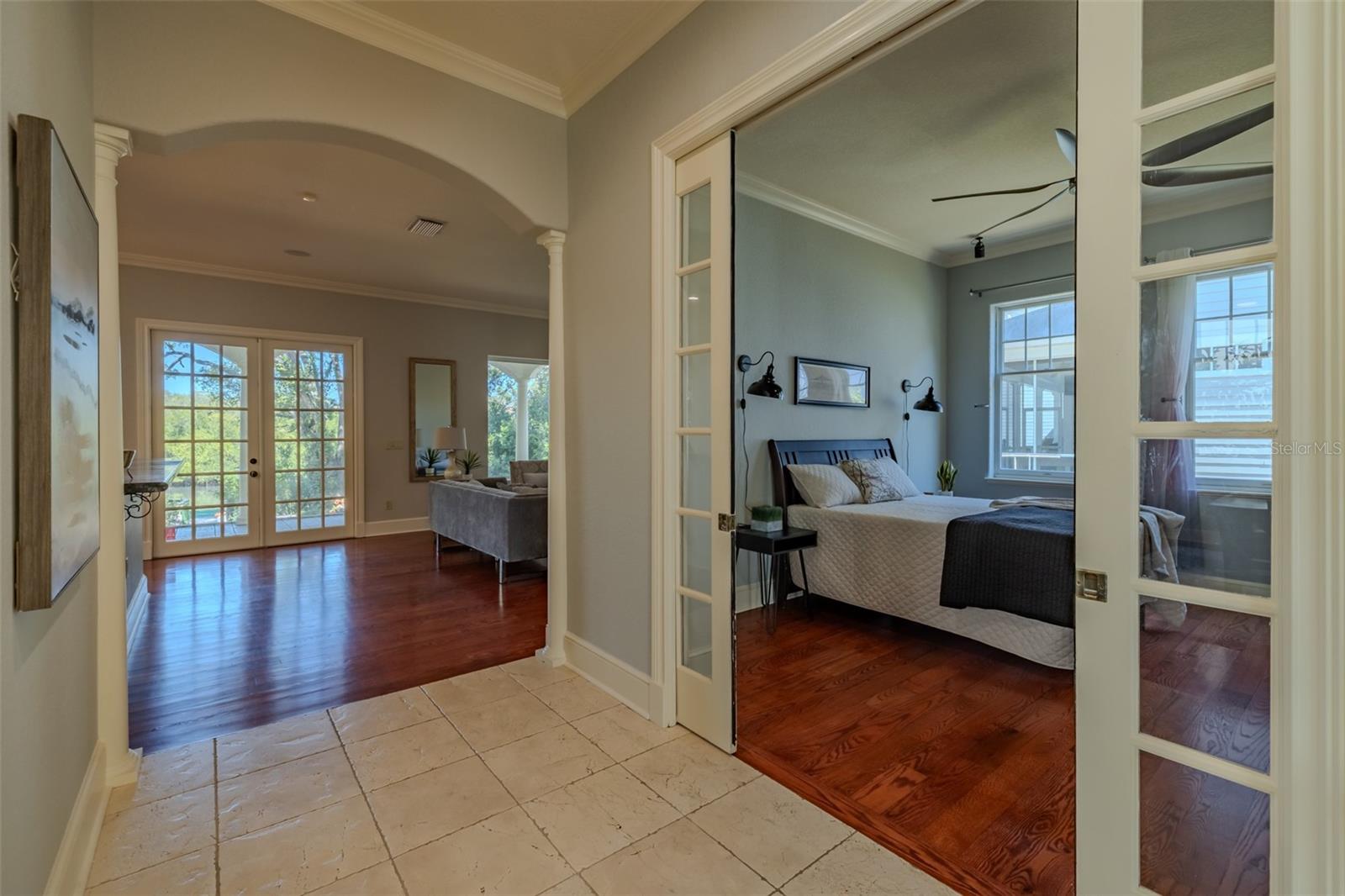 Listing photo id 26 for 4605 Vasconia Street