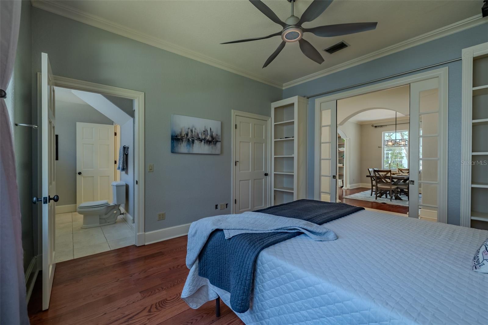 Listing photo id 28 for 4605 Vasconia Street