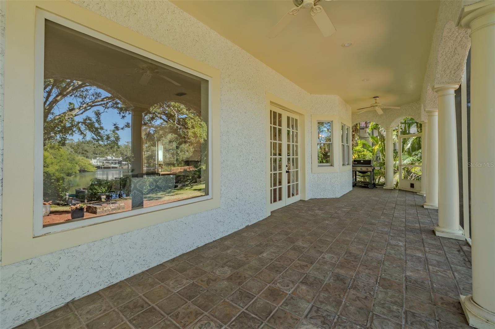 Listing photo id 34 for 4605 Vasconia Street