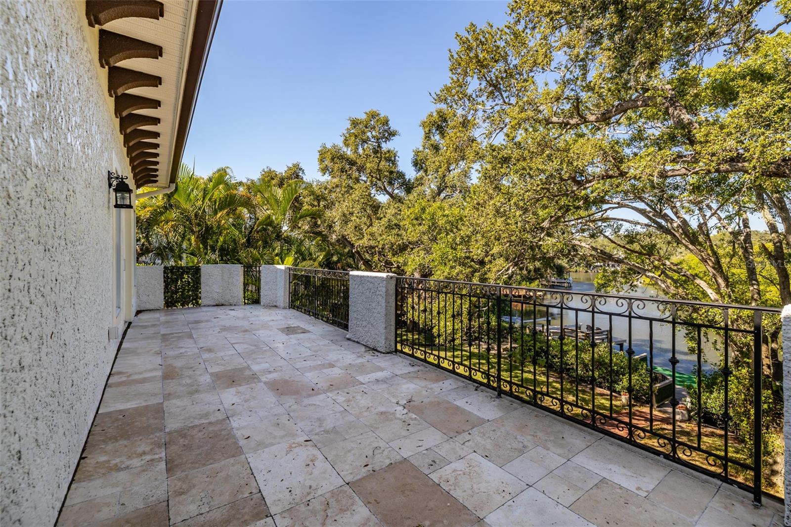 Listing photo id 43 for 4605 Vasconia Street