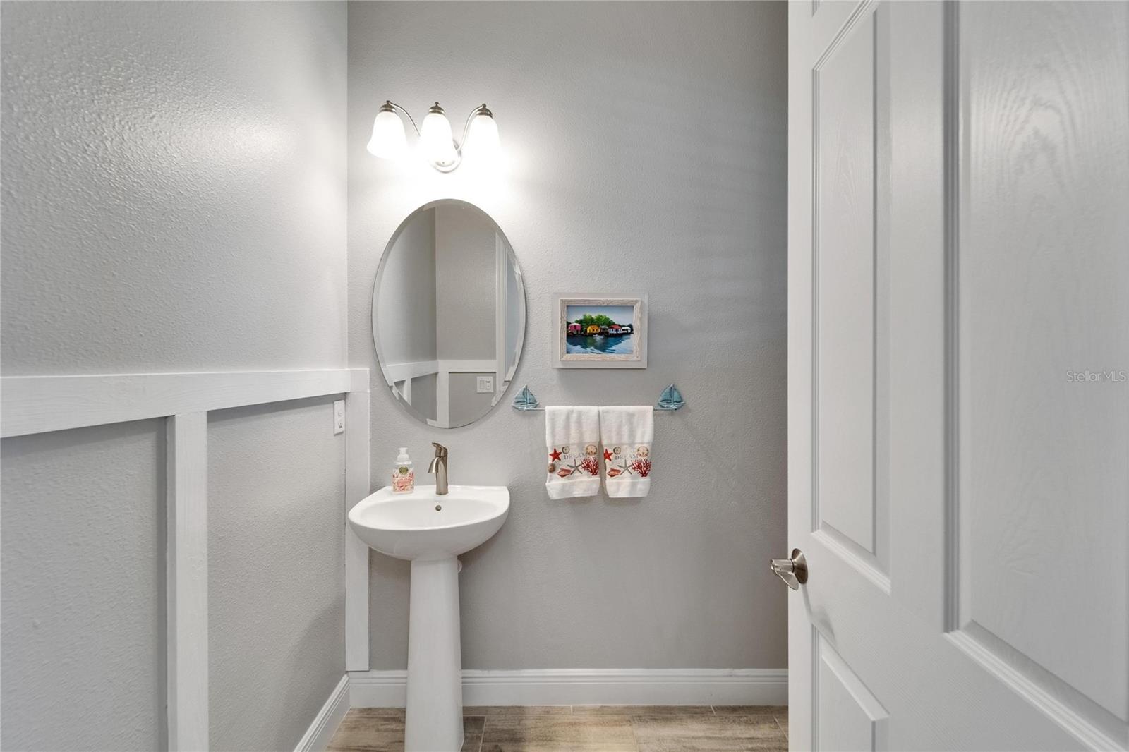 Image 39 of 80 For 721 Manns Harbor Drive