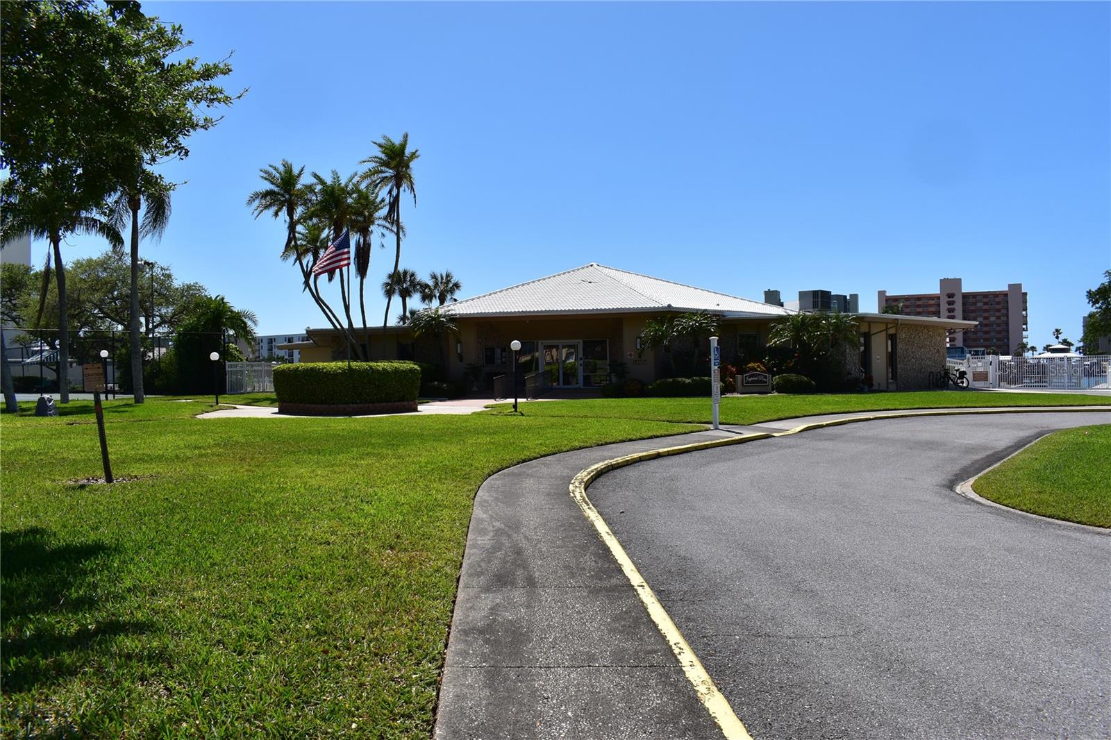 Image 21 of 33 For 10351 Regal Drive 3