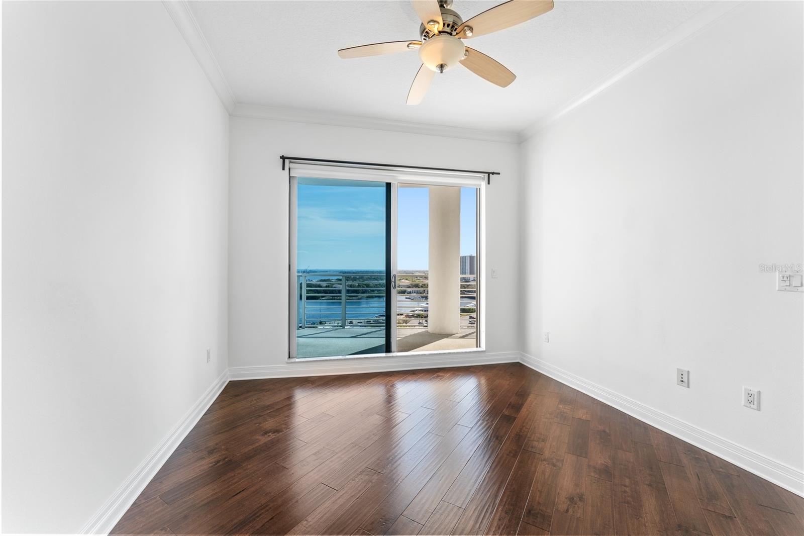 Image 22 of 39 For 1209 Cumberland Avenue 1201