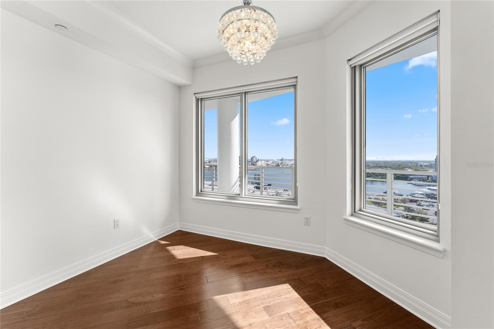 Image 9 of 39 For 1209 Cumberland Avenue 1201