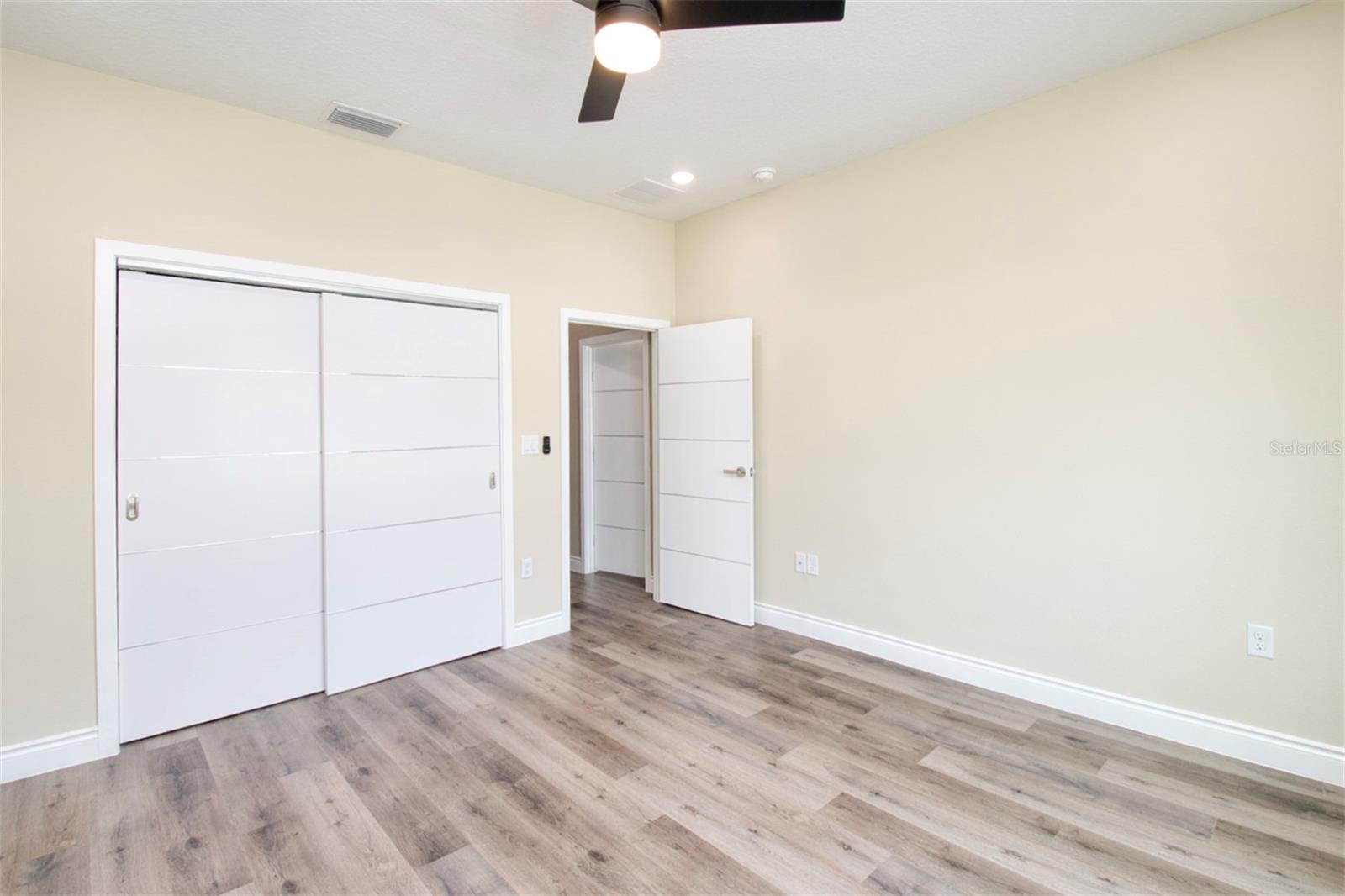 Image 33 of 57 For 1815 Brentwood Court