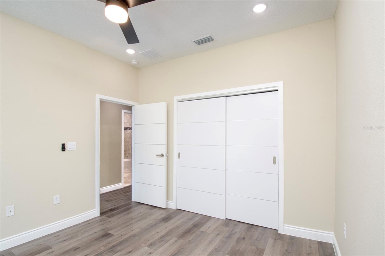 Image 35 of 57 For 1815 Brentwood Court