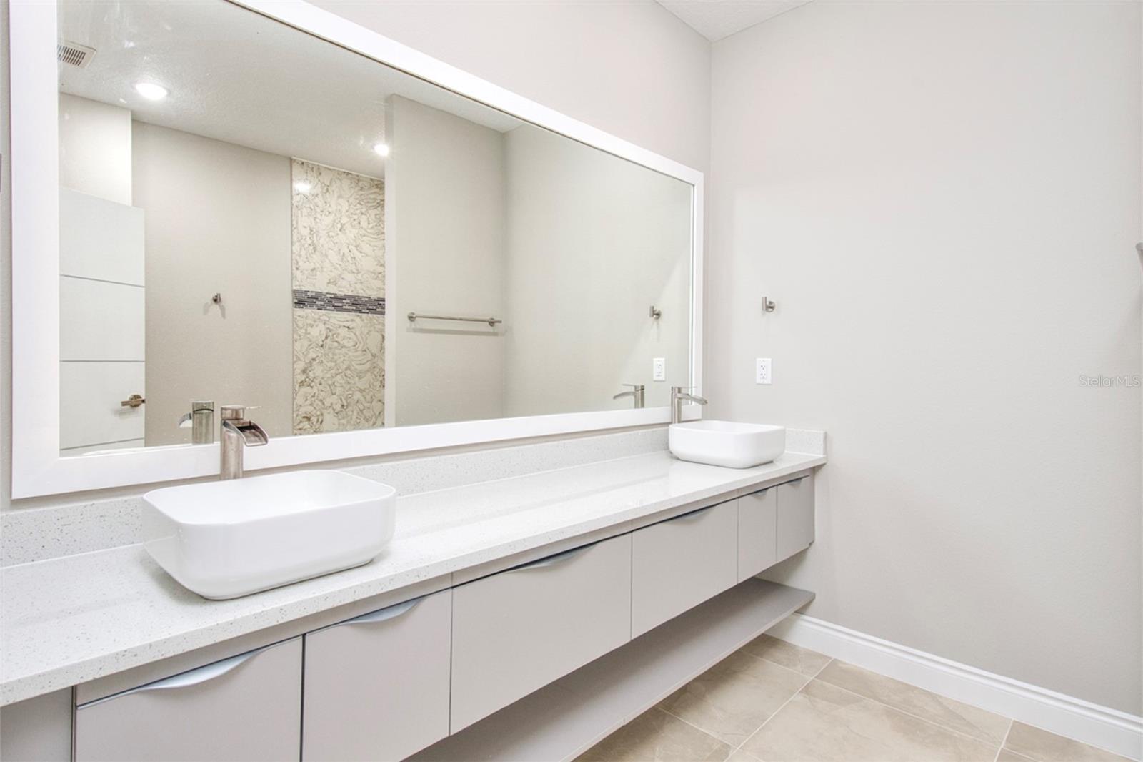 Image 36 of 57 For 1815 Brentwood Court