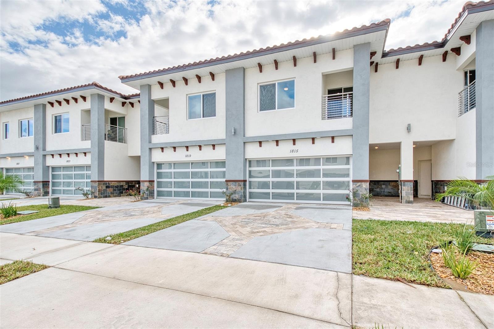 Image 4 of 57 For 1815 Brentwood Court