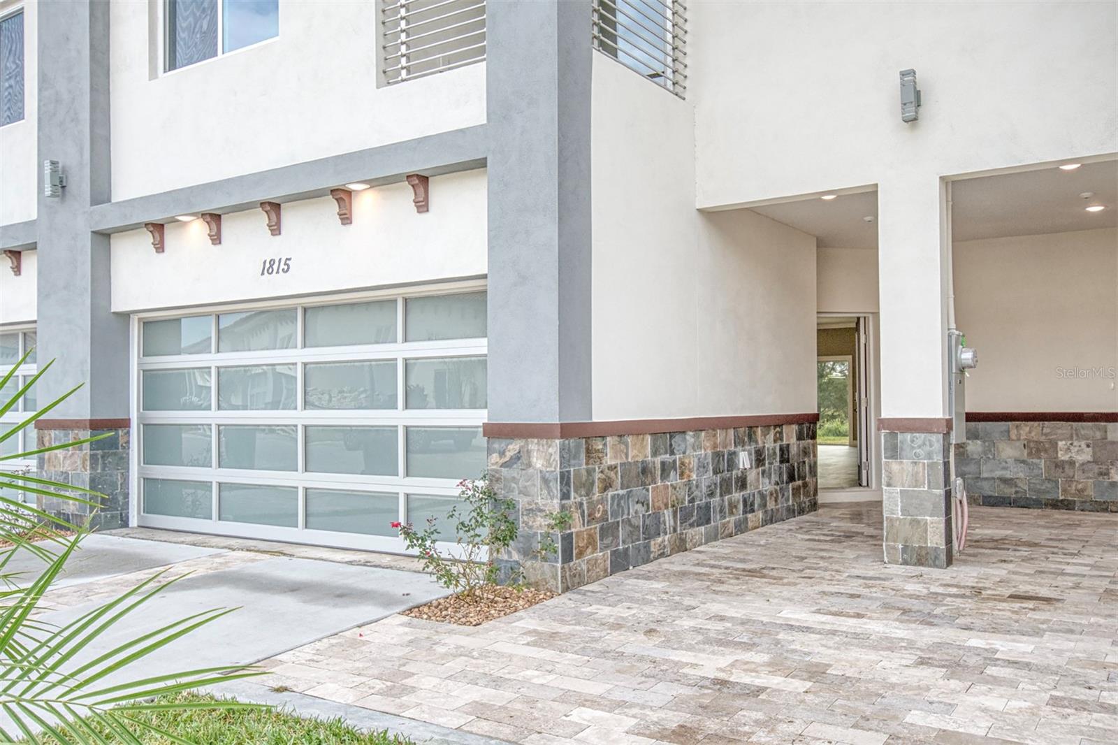 Image 6 of 57 For 1815 Brentwood Court