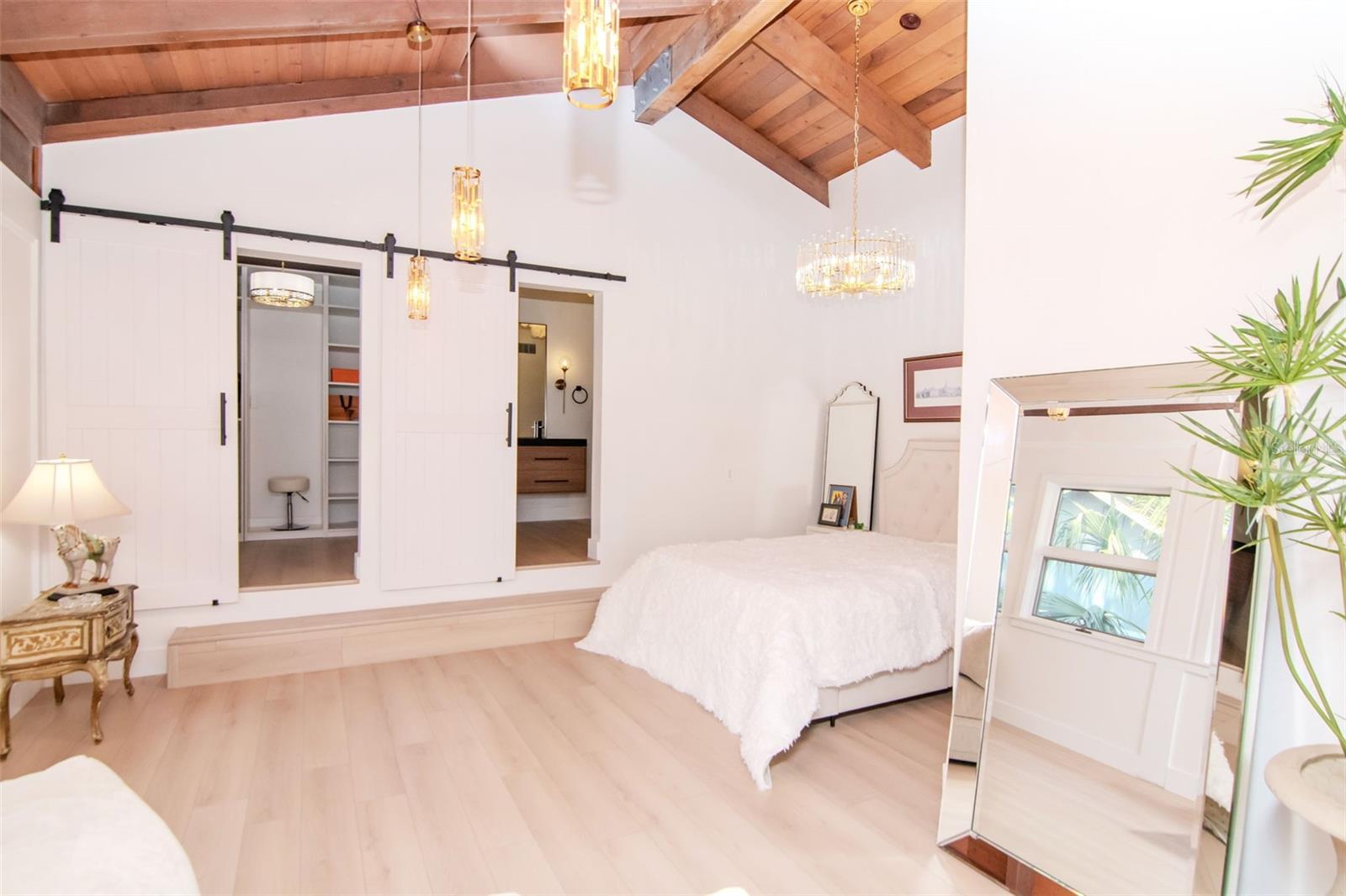 Image 11 of 100 For 1296 Weybridge Lane