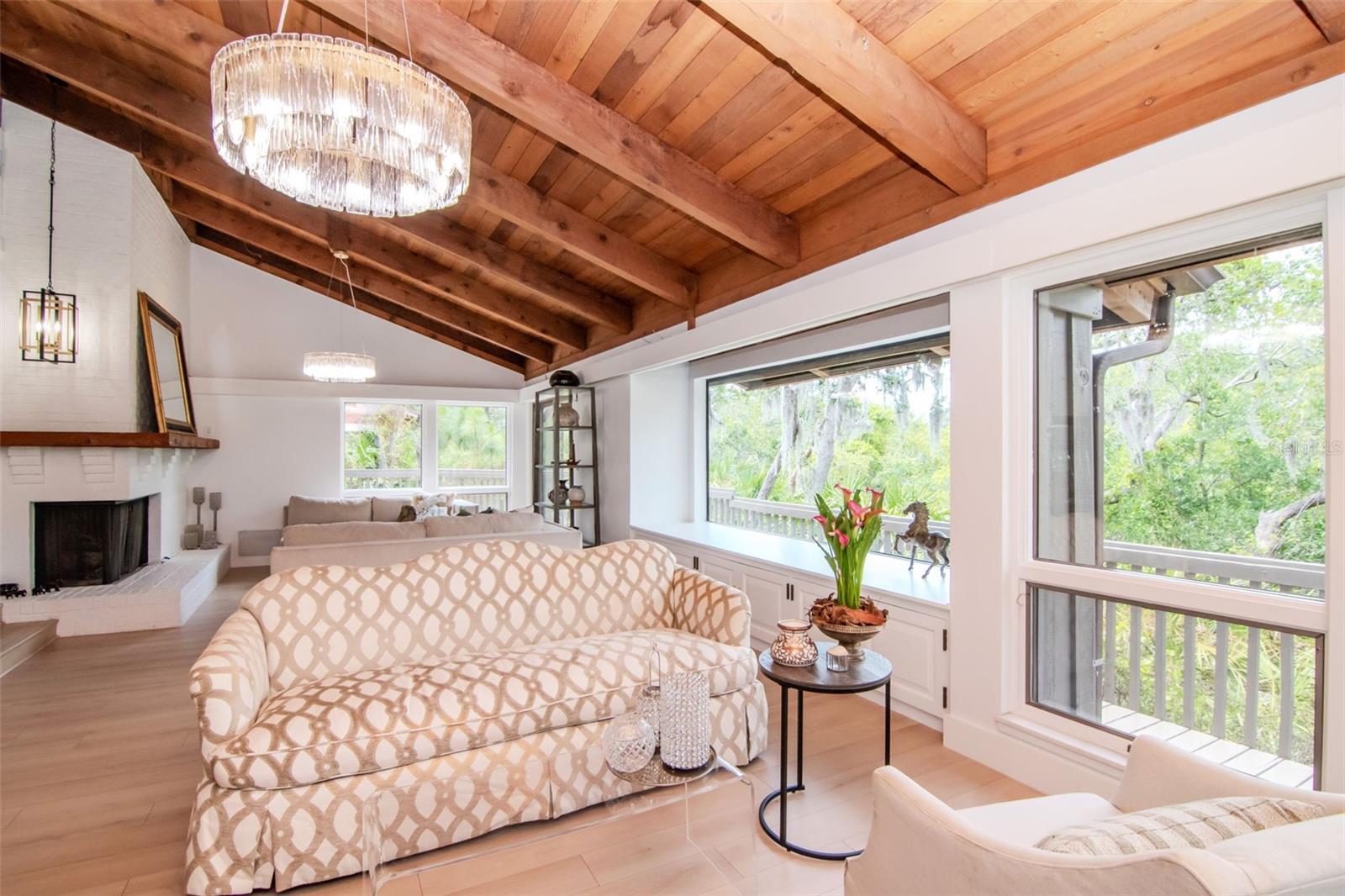 Image 20 of 100 For 1296 Weybridge Lane