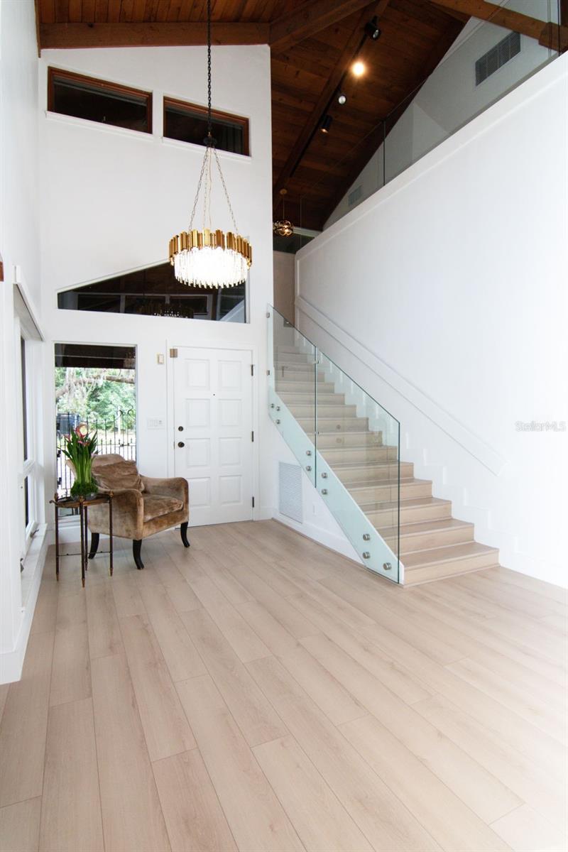 Image 21 of 100 For 1296 Weybridge Lane