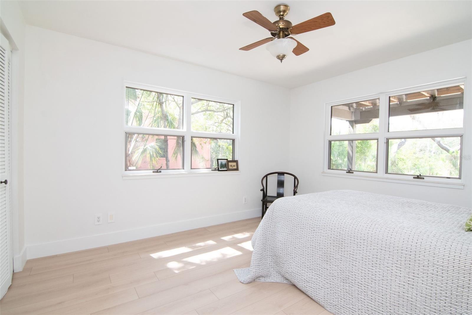 Image 28 of 100 For 1296 Weybridge Lane