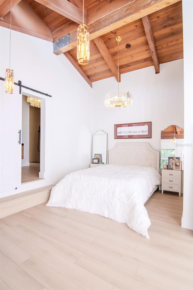 Image 31 of 100 For 1296 Weybridge Lane